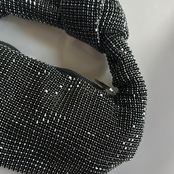 Sleek Black Mesh Wristlet Clutch - Picture 8 of 9